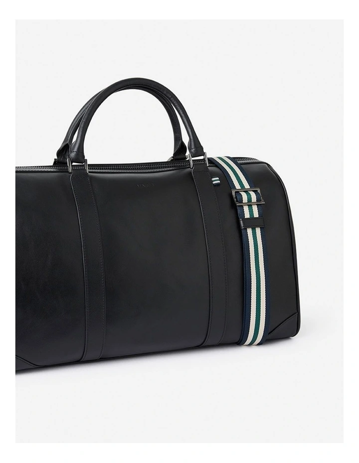 Colin Leather Holdall in Black image 4