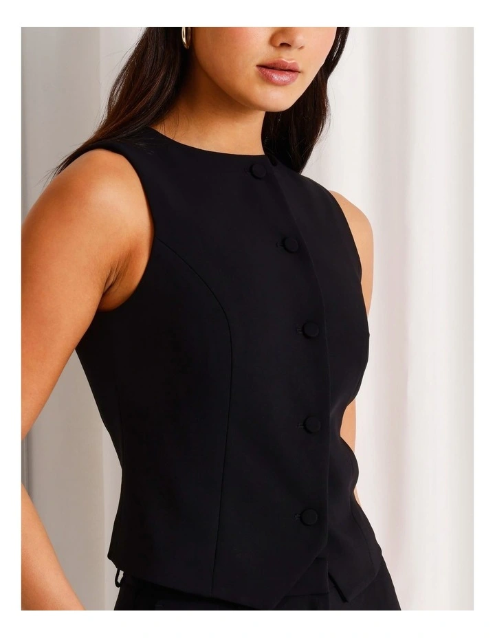 Boat Neck Vest in Black image 7
