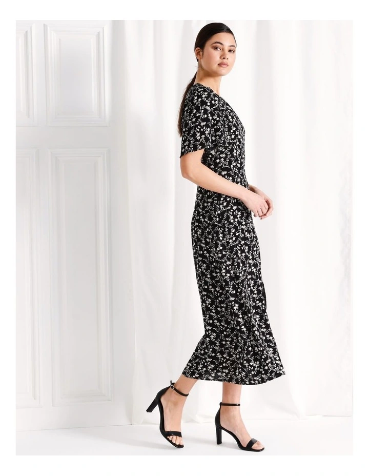 Flutter Sleeve A-Line Midi Dress in Black image 3