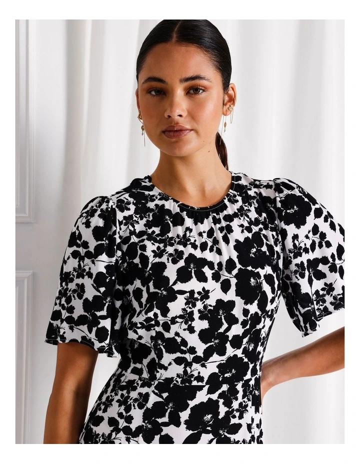Flutter Sleeve A-Line Midi Dress in Black/White image 5