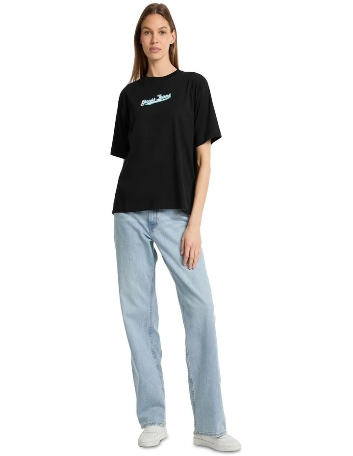 Short Sleeve Crew Neck Oversized Curved Logo Tee in Black image 2