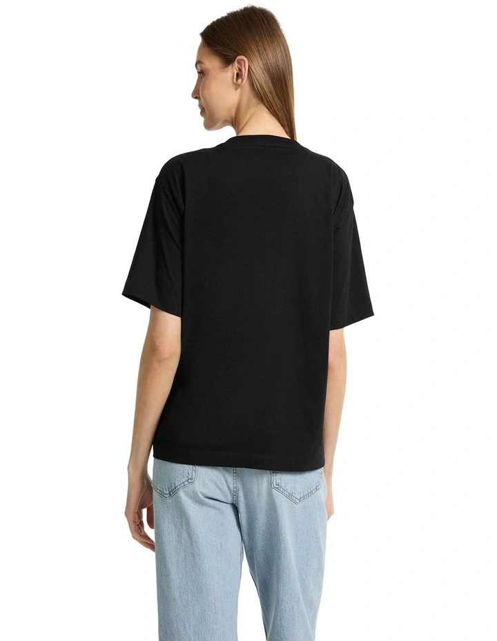 Short Sleeve Crew Neck Oversized Curved Logo Tee in Black image 3