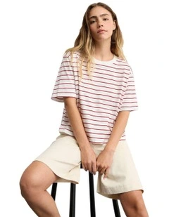 1125 Oversized Fashion Boxy Tee in Red