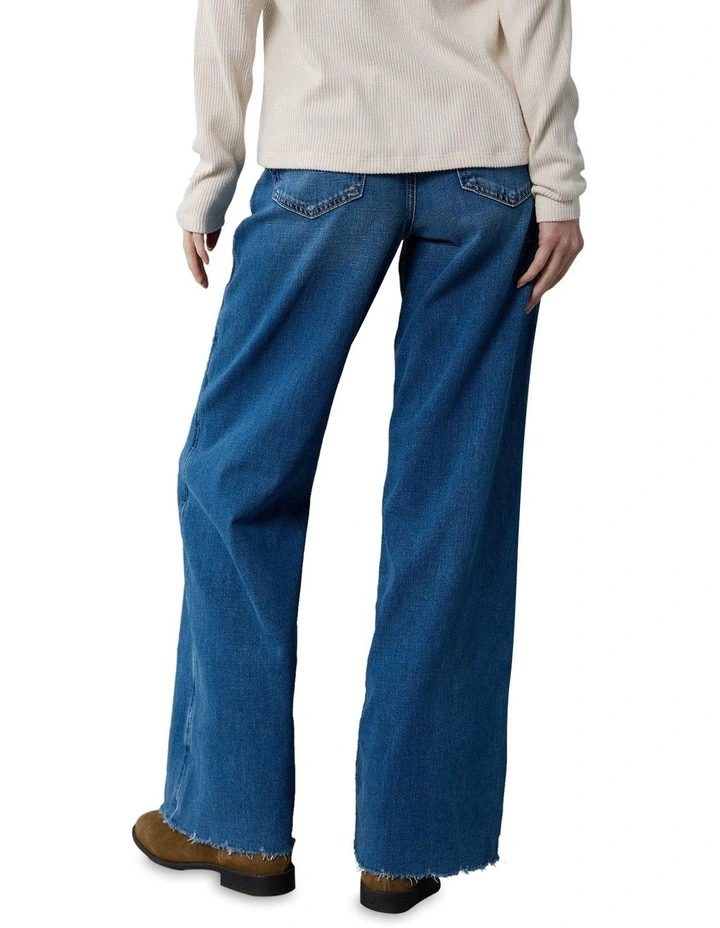 Dreamy Drapey Stretch Super Jean in Light Wash image 2