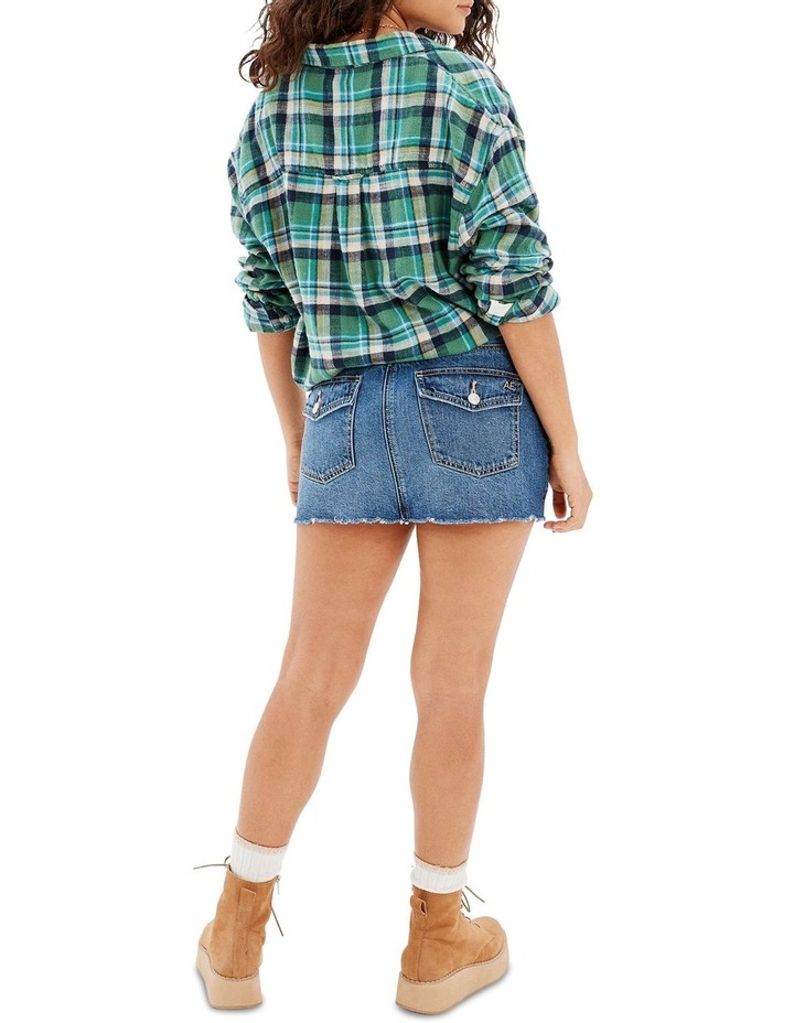 Low-Rise Denim Mini Skirt in Blue image 3