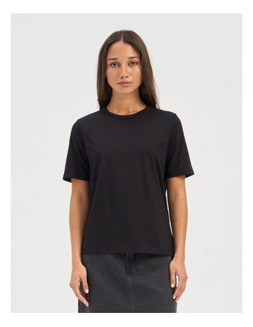 T-Shirt in Black