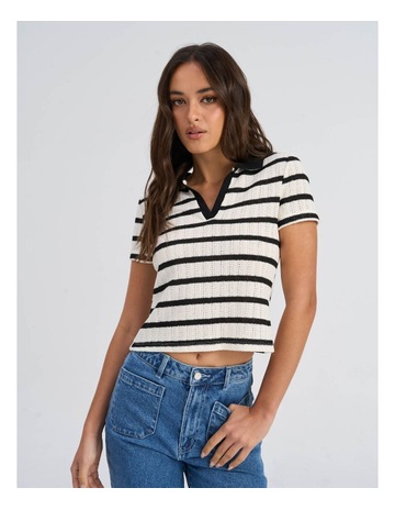Stripes: Black colour