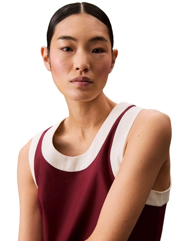 Stretch Sporty Sleeveless Top in Red image 5