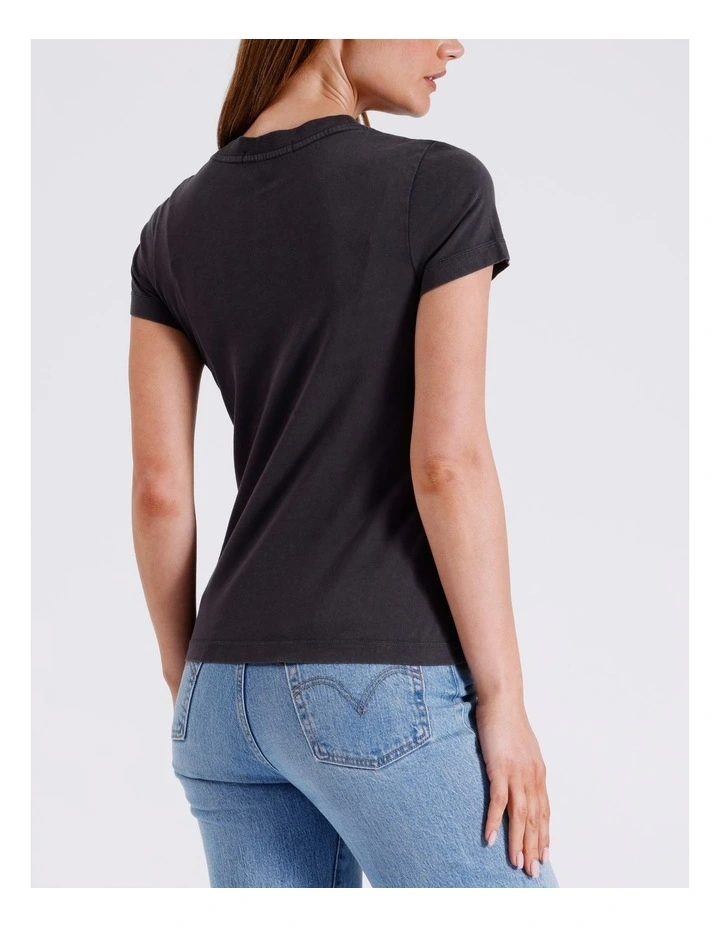 Washed Monologo Slim Tee in Dark Dune image 2