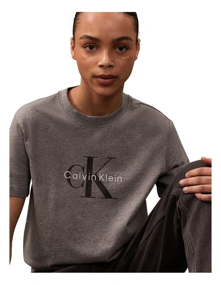 Hero Short Sleeve Classic Monologo Crew Neck Tee in Grey image 4