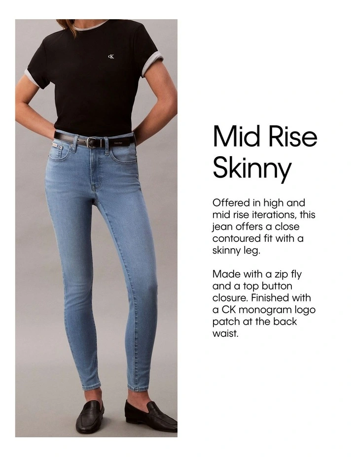 Mid Rise Skinny jeans in Denim Light image 5