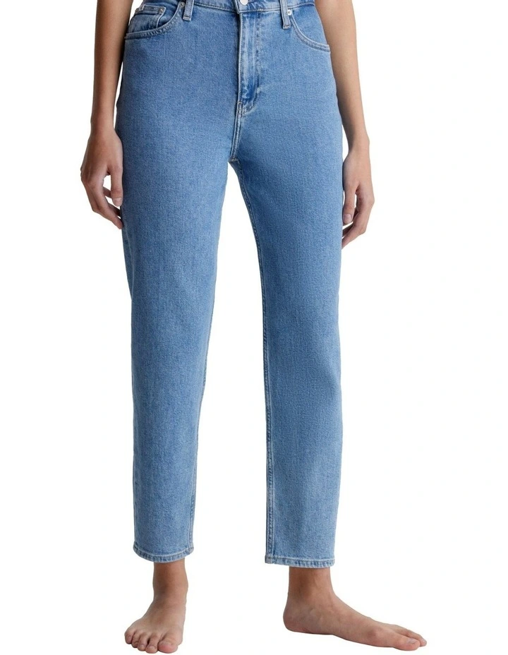 Mom Jean in Denim Medium image 3