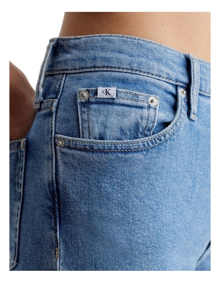 Mom Jean in Denim Medium image 4