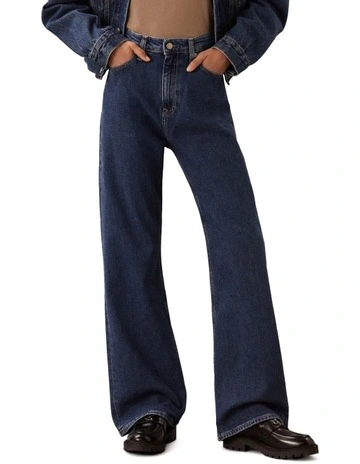 Authentic Bootcut in Mid Blues