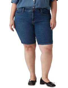 Shaping Bermuda Shorts in Clever Girl