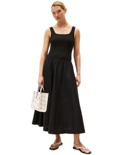 Slim Fit And Flare Midi Dress in Black