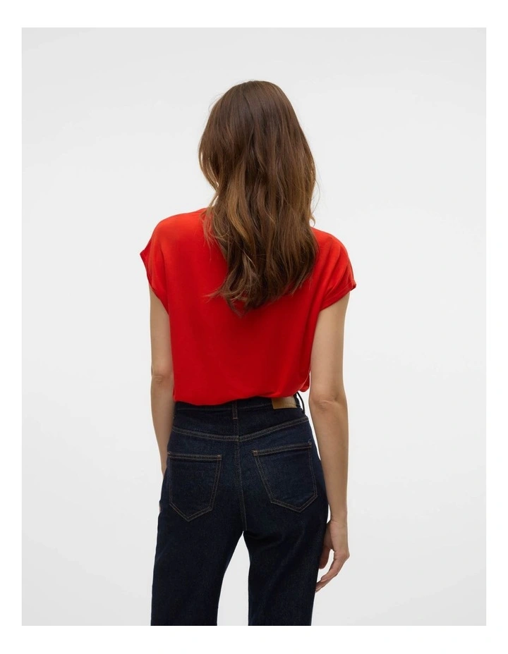 Ava Plain Top in Red image 4