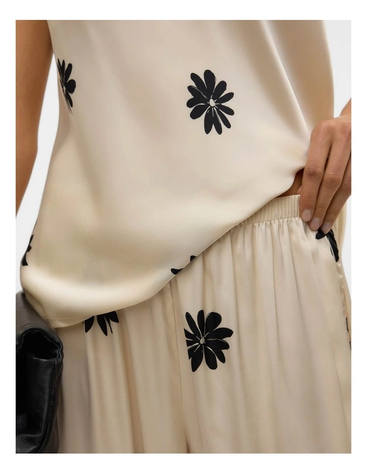 Roe Floral Pants in Cream image 5