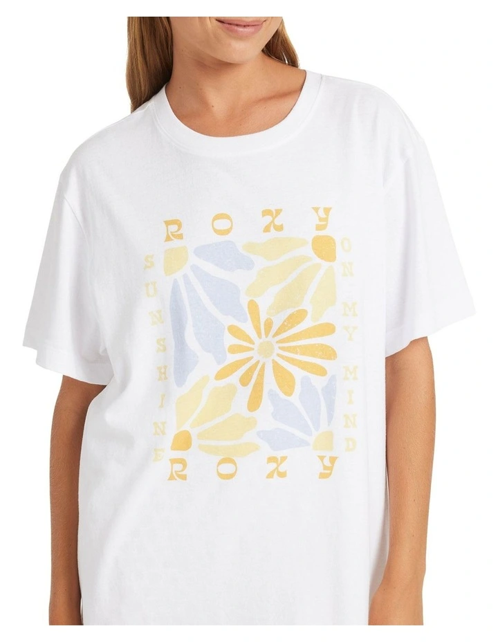 Daisy Days Tee in White image 4