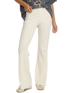 Ava Pant