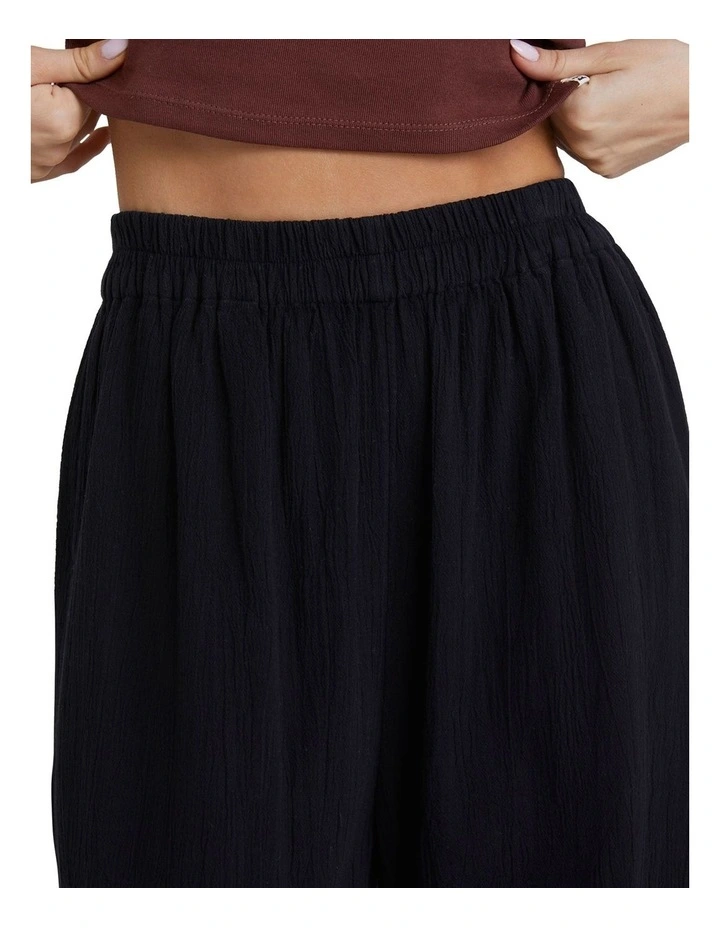 Follow Me Pant in Black image 4