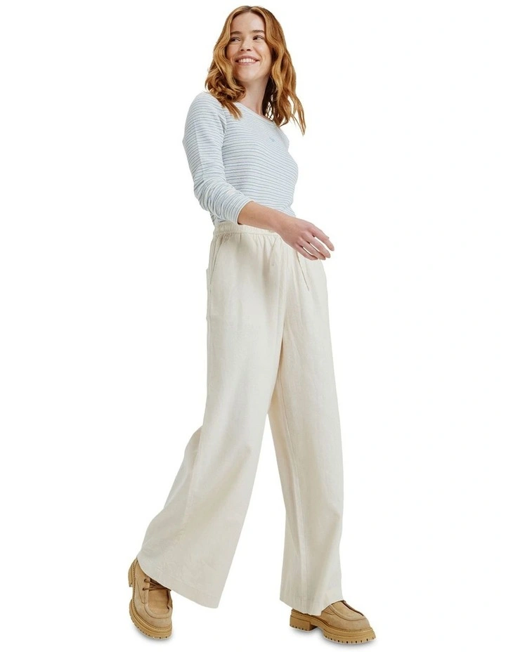 Lekeitio Break Mid Pant in White image 3