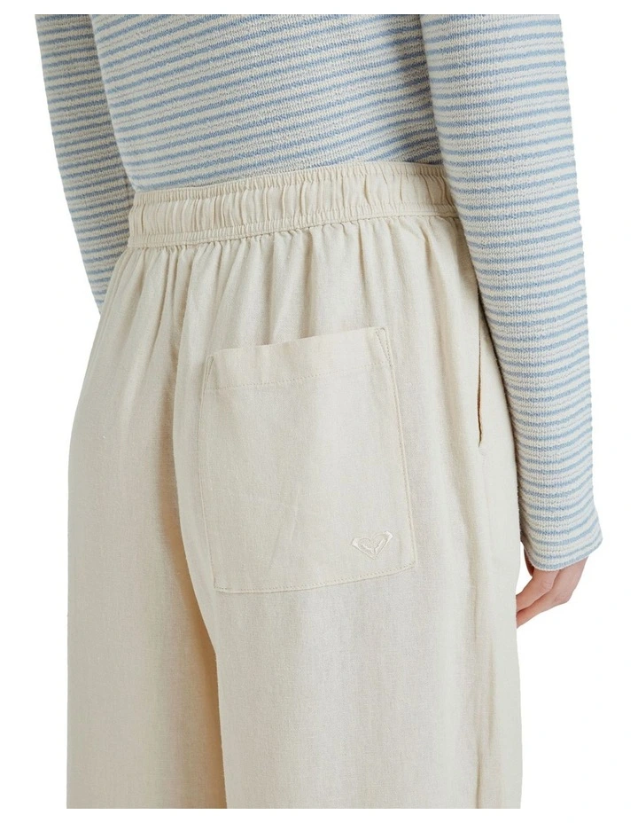 Lekeitio Break Mid Pant in White image 4