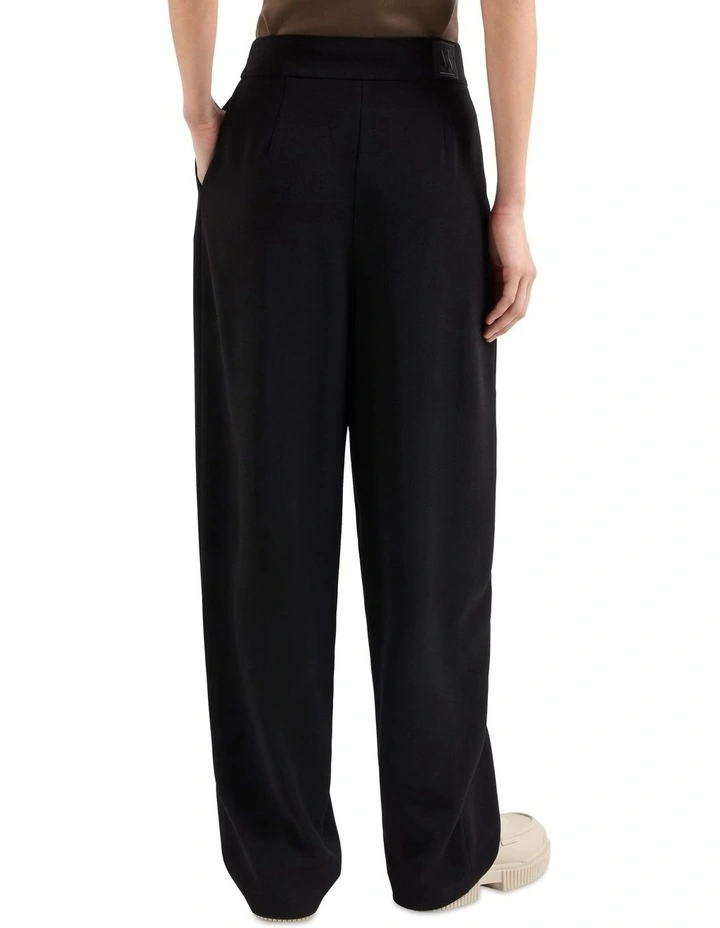 Trouser in Black image 2