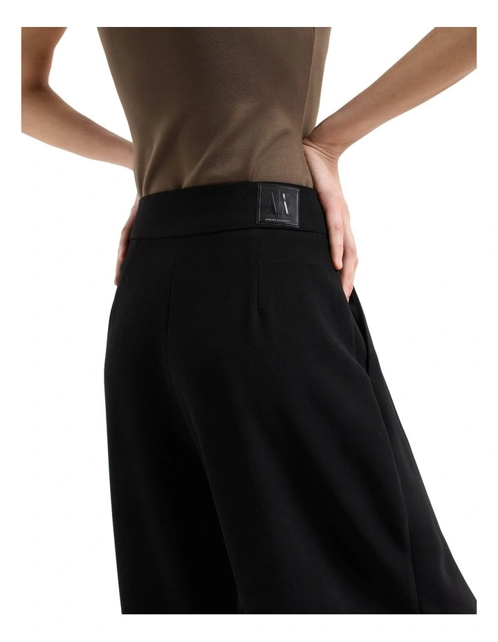 Trouser in Black image 4