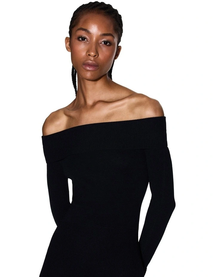 Off-Shoulder Maxi Dress in Black image 3