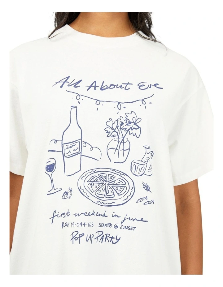 Veronica Oversized Tee in White image 4