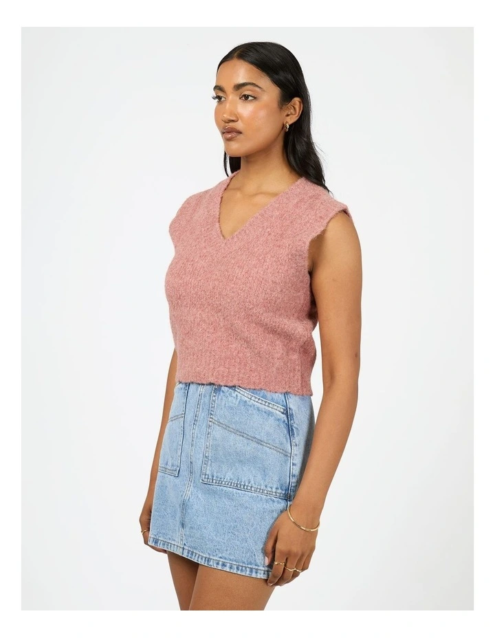 Leah Knit Vest in Quartz Pink image 3