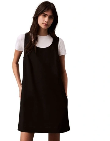 Refi Suiting A Line Shift Dress in Black