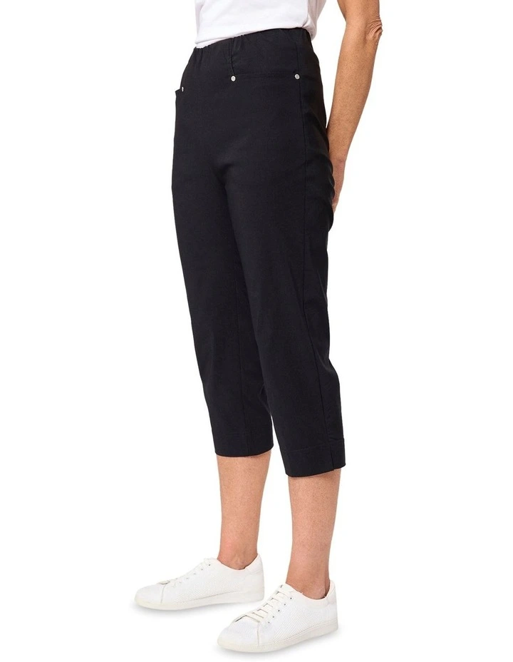 Liberty 3/4 Pant in Black image 3