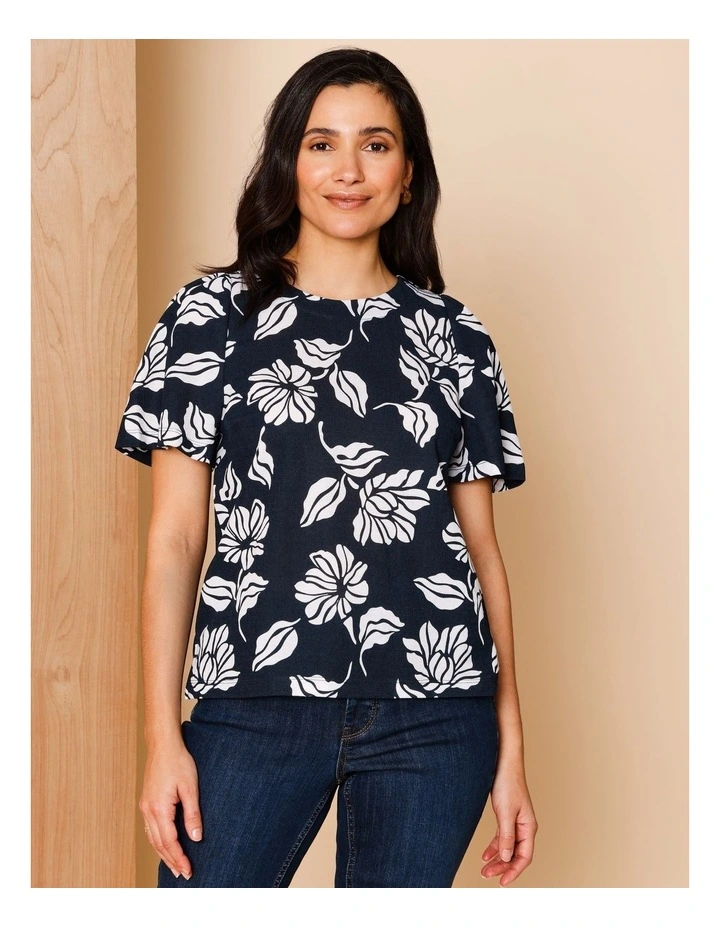 Short Bell Sleeve Tee In Navy/White Floral image 2