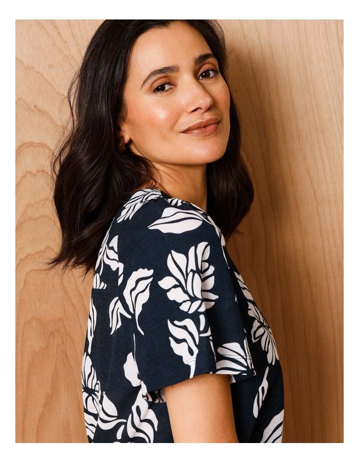 Short Bell Sleeve Tee In Navy/White Floral image 4