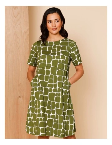 Short Sleeve Spliced Knit Dress With Pockets In Avocado/White Abstract