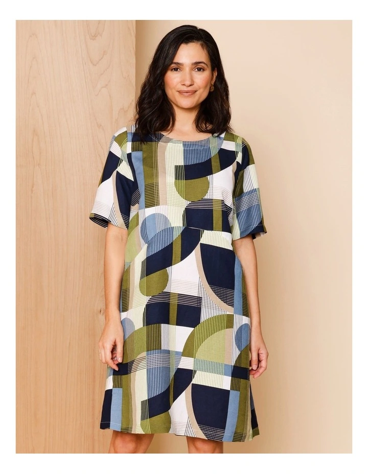 Short Sleeve Dress With Curved Waist And Pockets in Navy/ Ivory/ Avocado Geo image 3