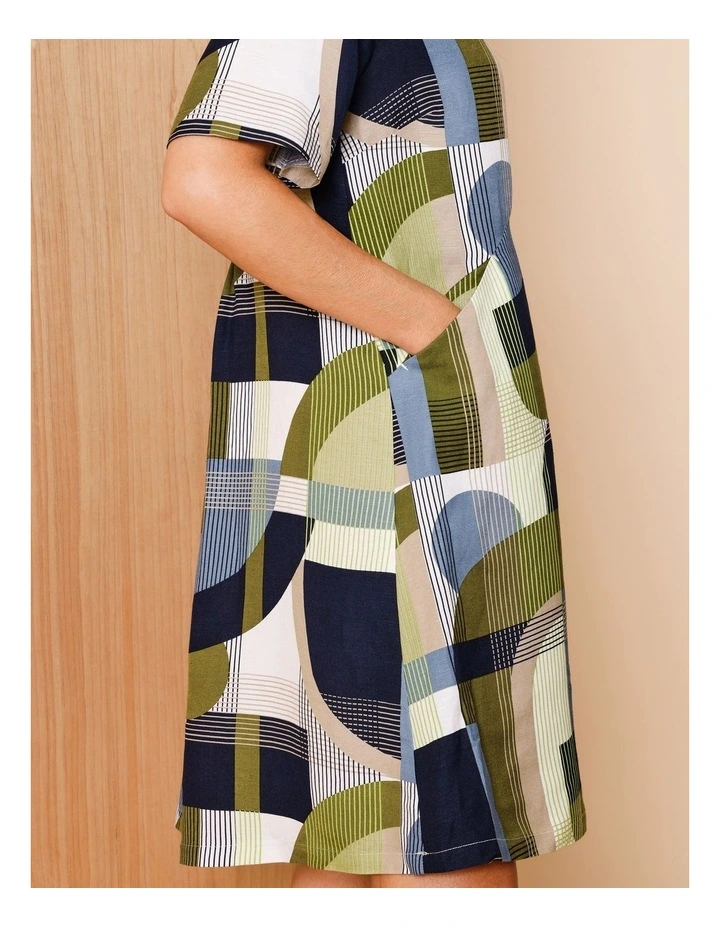 Short Sleeve Dress With Curved Waist And Pockets in Navy/ Ivory/ Avocado Geo image 4