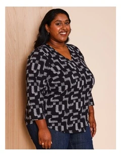 Wardrobe Staple 3/4 Sleeve Tee In Black & White Geometric