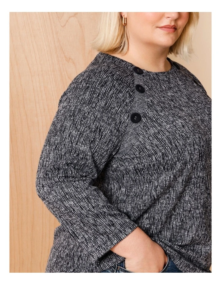 3/4 Raglan Sleeve Tee With Insert With Buttons In Navy/Ivory image 5