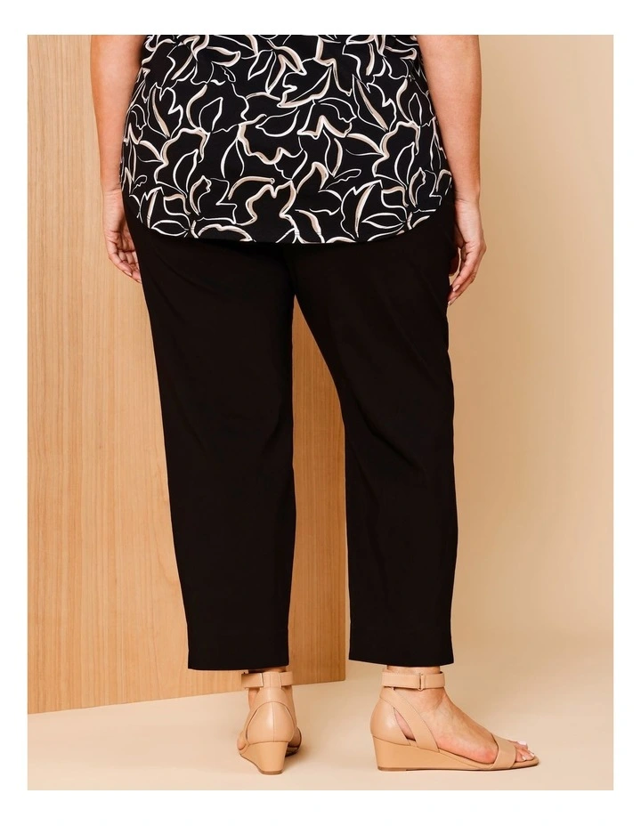 Wardrobe Staple Stretch Crop Pant In Black image 4