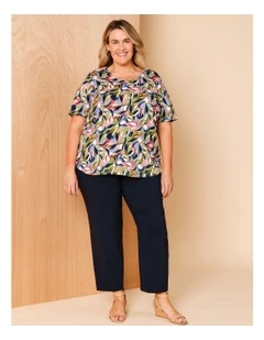 Wardrobe Staple Stretch Crop Pant In Navy