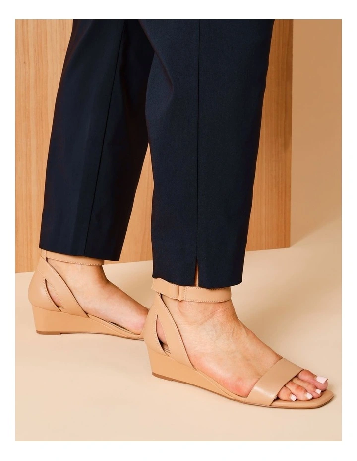 Wardrobe Staple Stretch Crop Pant In Navy image 5