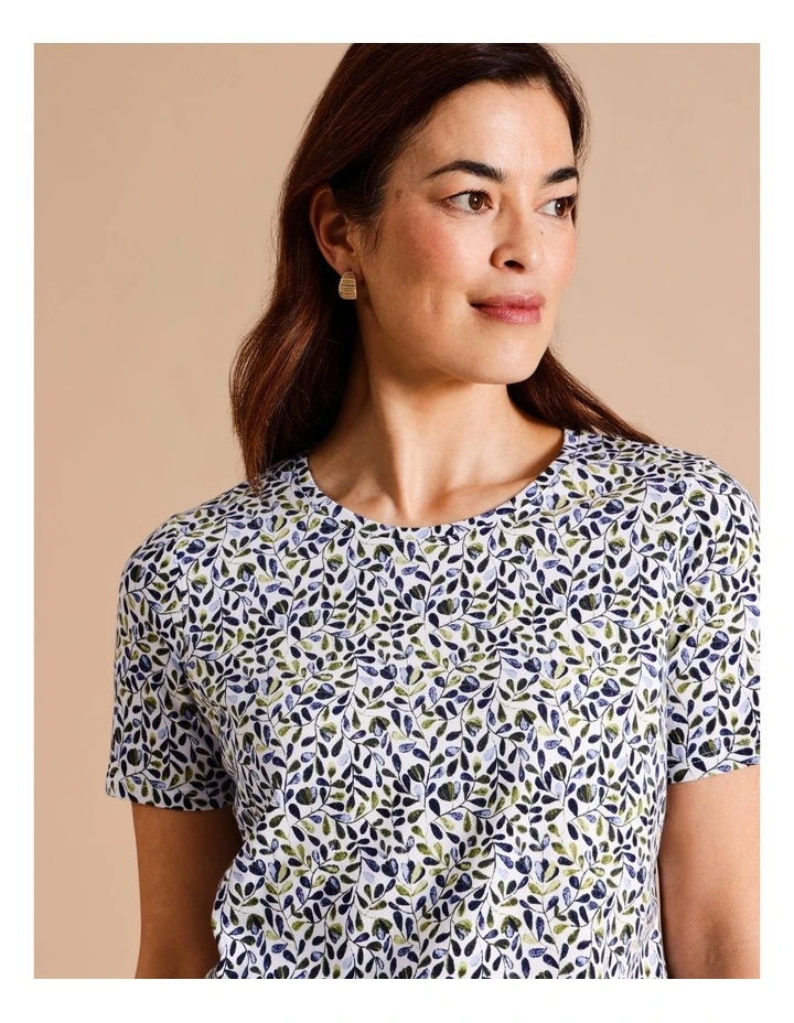 Organic Cotton Wardrobe Staple Short Sleeve Tee in Blue/Green Stem Leaf Print image 5