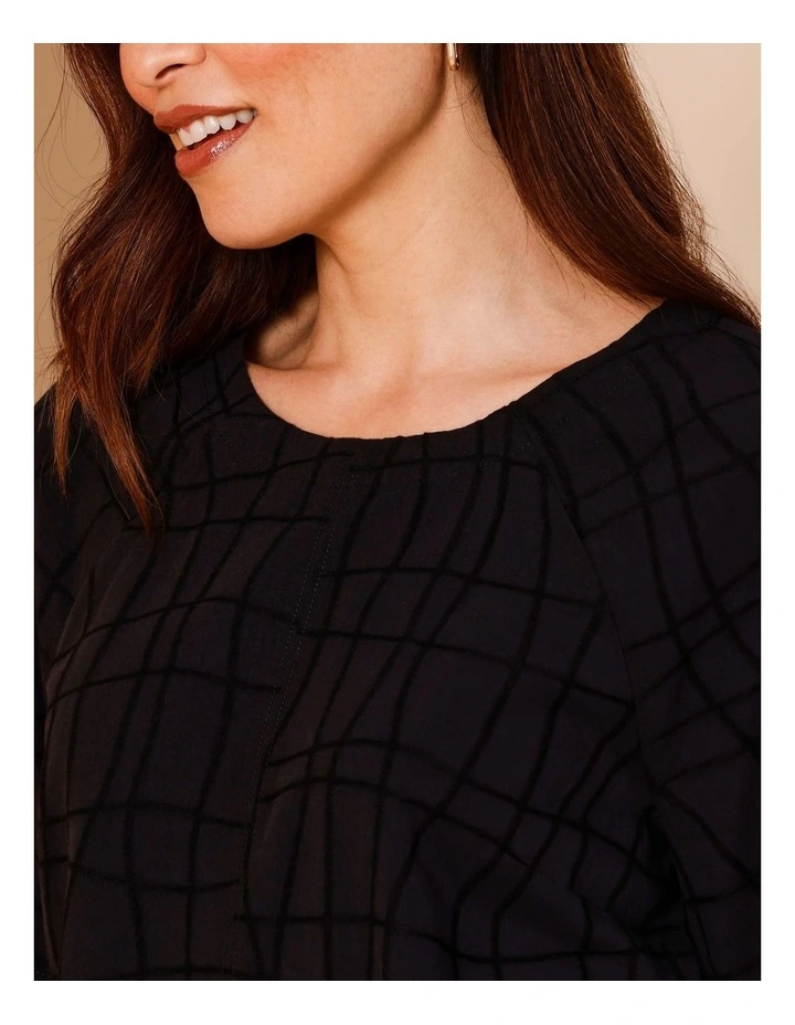 3/4 Sleeve Textured Woven Front/Knit Back Tee in Black image 6