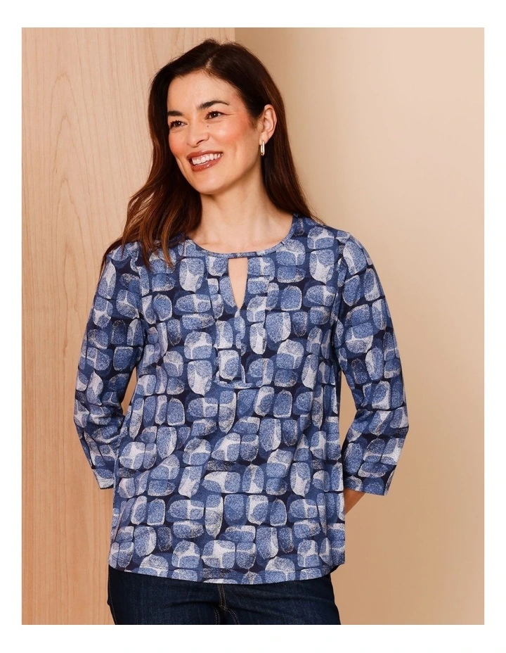 3/4 Sleeve Keyhole Tee in Blues Textured Spot Print image 1