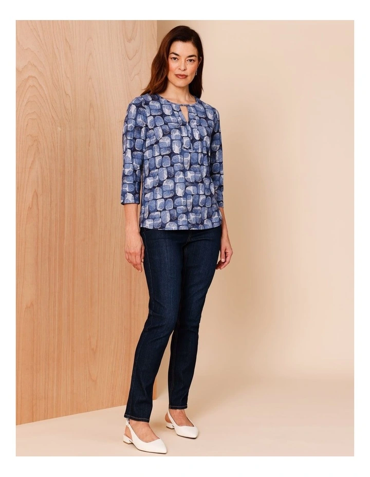 3/4 Sleeve Keyhole Tee in Blues Textured Spot Print image 4