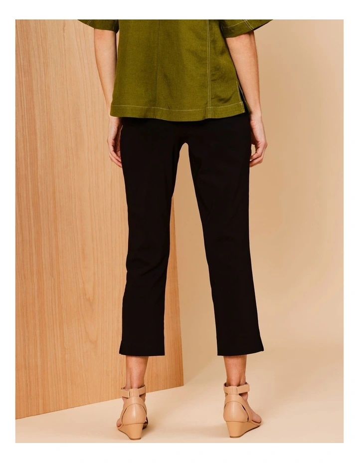 Wardrobe Staple Stretch Crop Pant In Black image 4