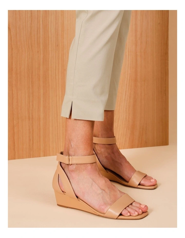 Wardrobe Staple Stretch Crop Pant In Stone image 3